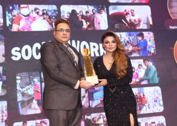 Dr Jitendra Matlani honoured with Dada Saheb Phalke Award in Dubai